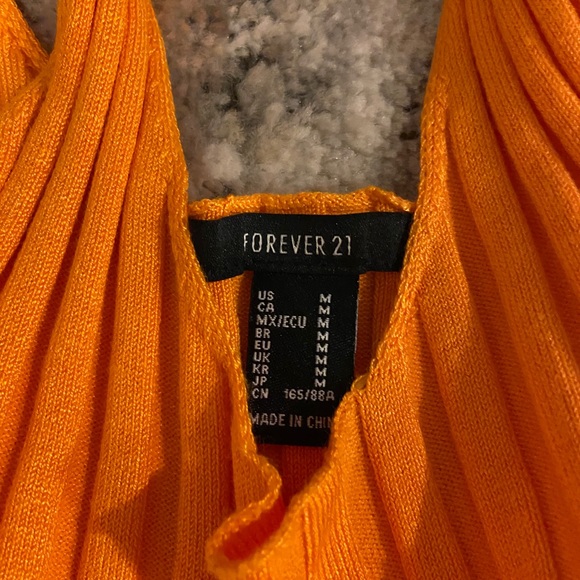 Orange crop top - Picture 2 of 2